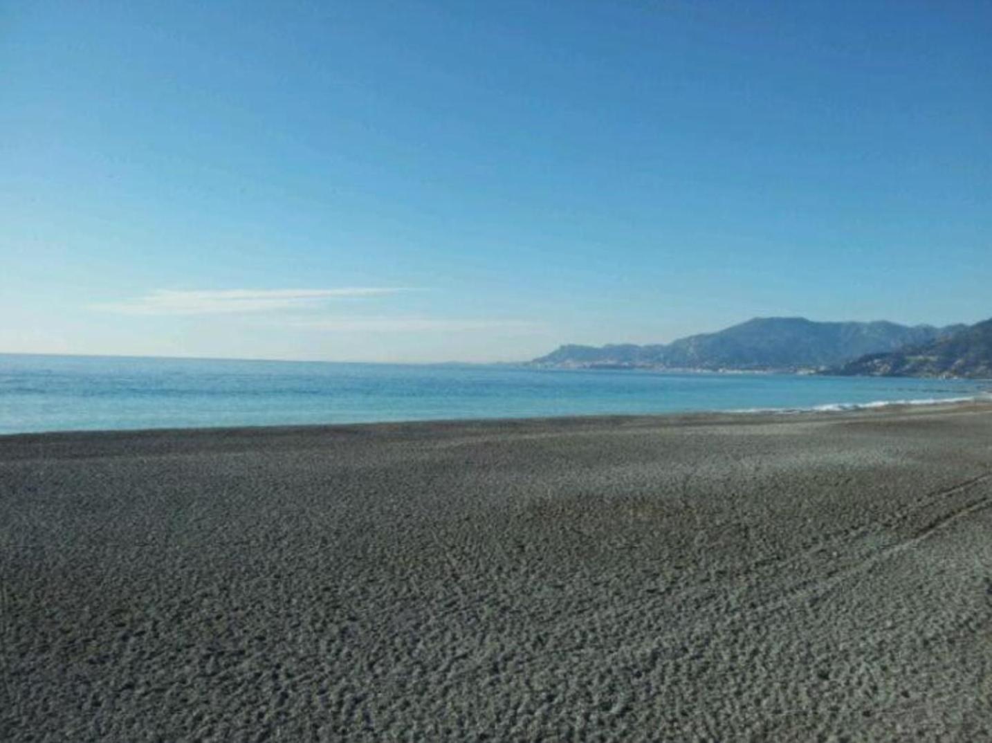 Casa Mare - 250M Dalla Spiaggia Apartment Vallecrosia Exterior photo